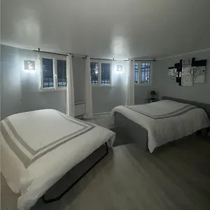 Beau Meublé 2min Du Moulin Rouge Appartement Paris